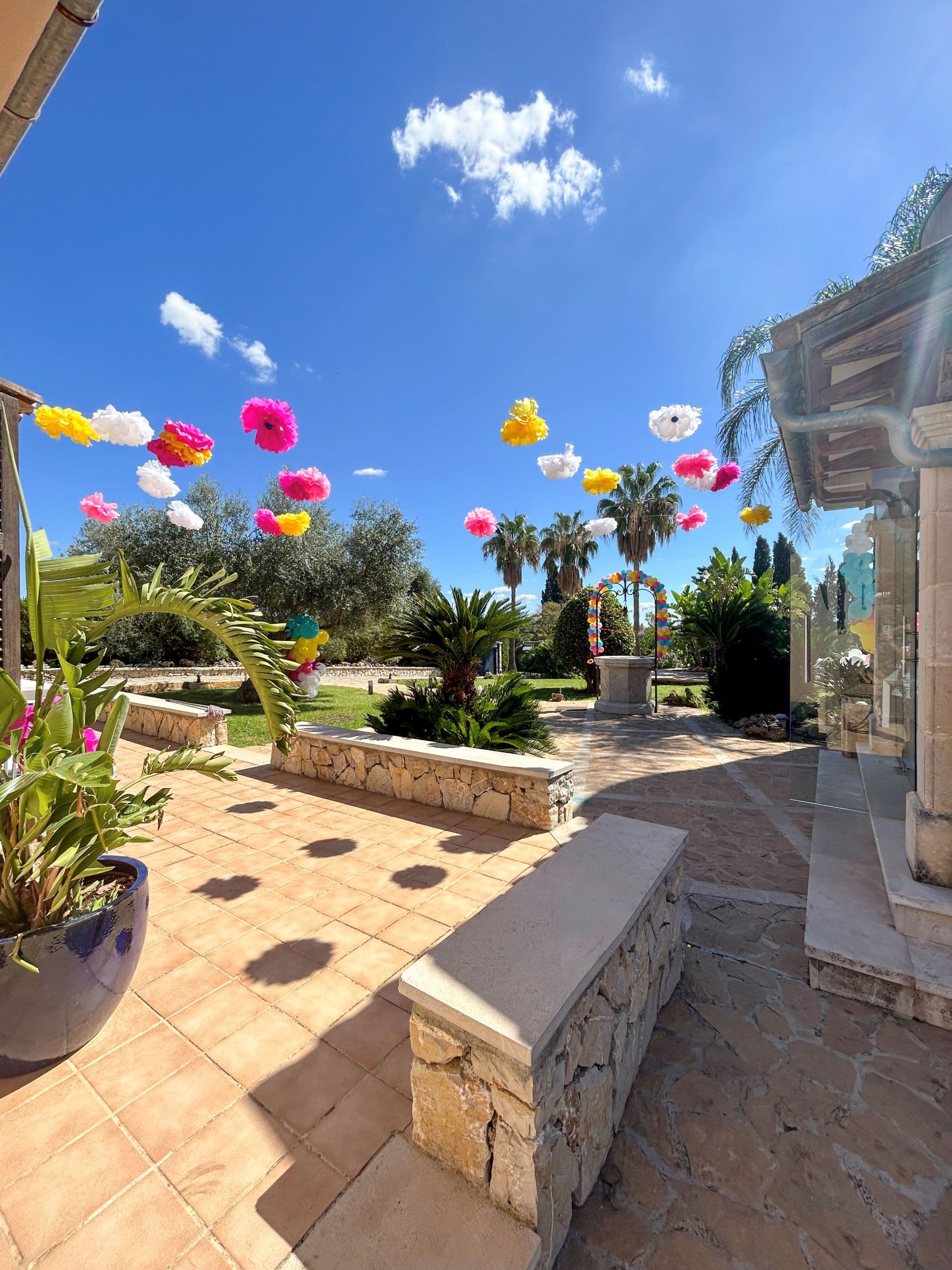 Unicorn themed kids birthday party in Mallorca with decorations